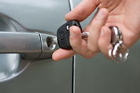 Avoid car lockout situations